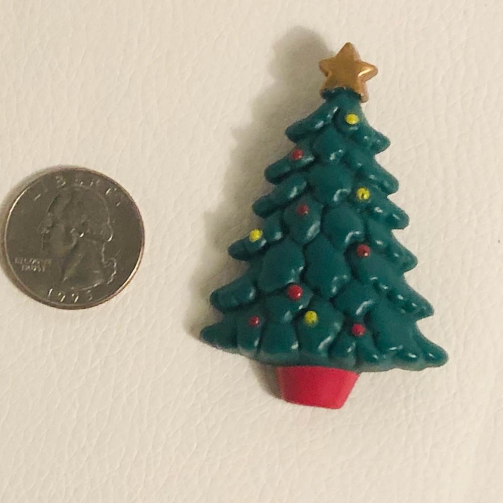 Christmas tree brooch by Russ, plastic